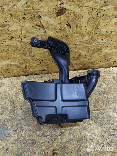 Резонатор воздушного фильтра Ford focus 2 1.6