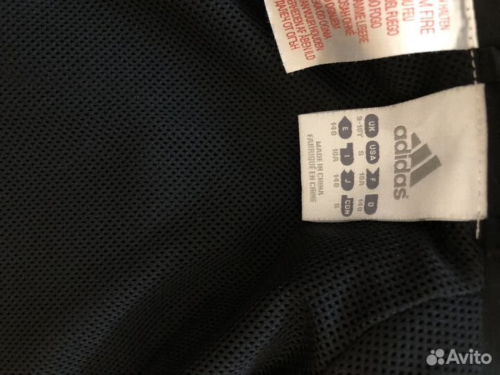 Спортивная куртка adidas 140