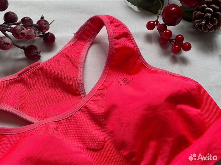 Топ женский спортивный