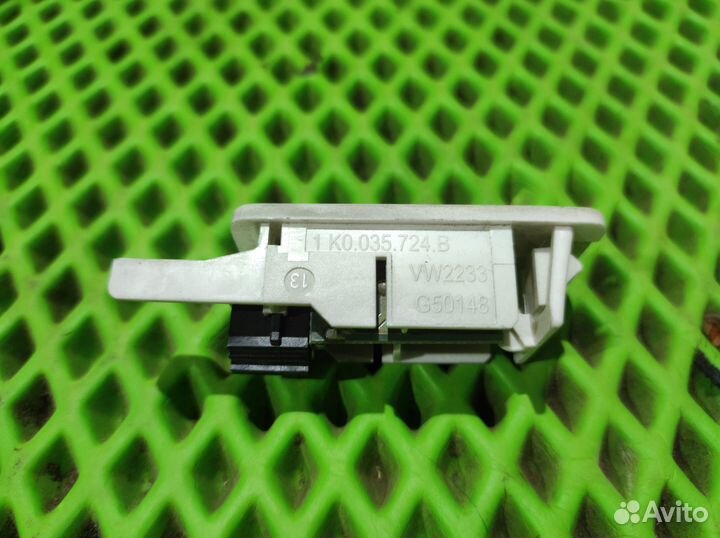 Разъем AUX-IN Volkswagen Passat B6