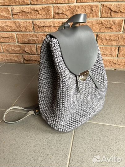 Сумка-саквояж и рюкзак, связаны с любовью