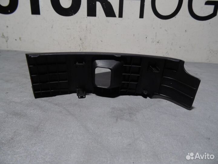 Накладка салона правая Лексус рх 4