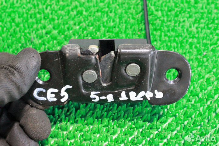 Замки двери багажника Cadillac Escalade 2 GMT800