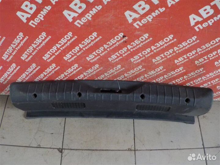 Накладка замка багажника LADA Granta 21127 2018