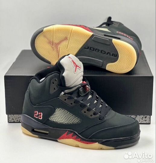 Nike Air Jordan 5 Retro Gore-Tex Off-Noir