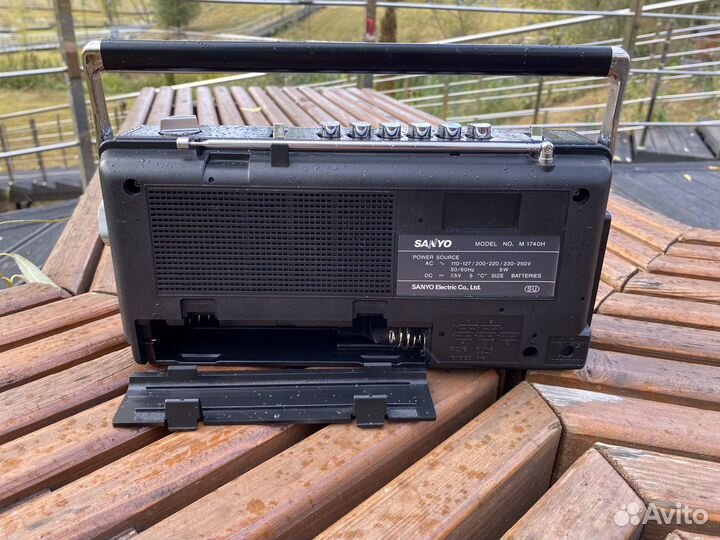 Магнитофон Sanyo M1740H