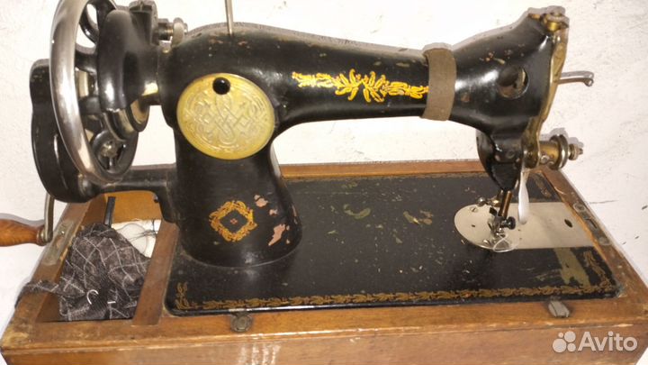 Швейная машина Подольск, ручная с серийным номером