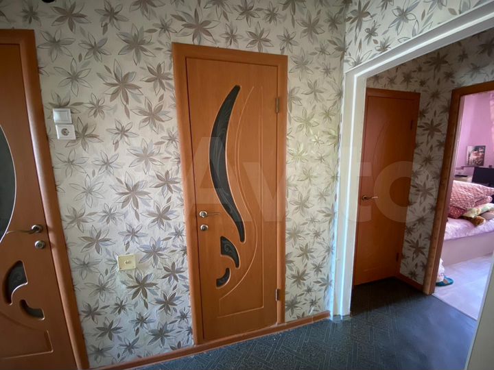 3-к. квартира, 65 м², 6/10 эт.