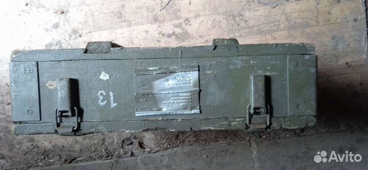 Военный ящик,радио остальное на фото