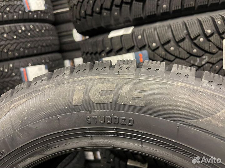 Pirelli Formula Ice 245/70 R16 107T