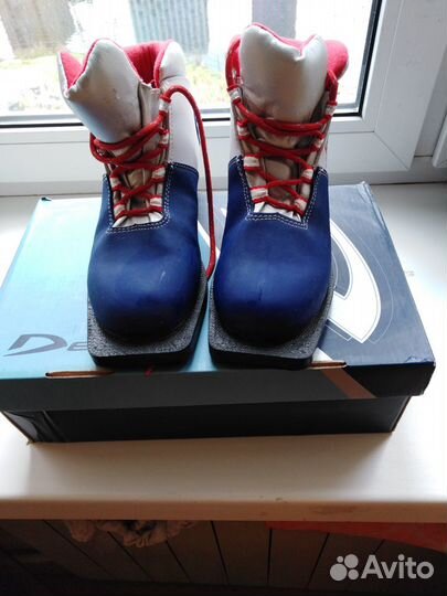 Ботинки лыжные