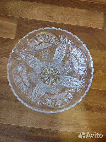 Большая хрустальная ваза