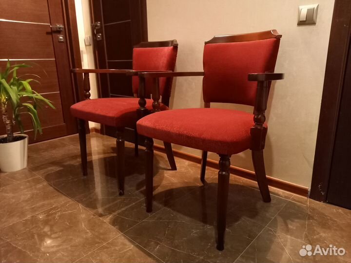 Стулья-кресла массив бордовые б/у 2 шт