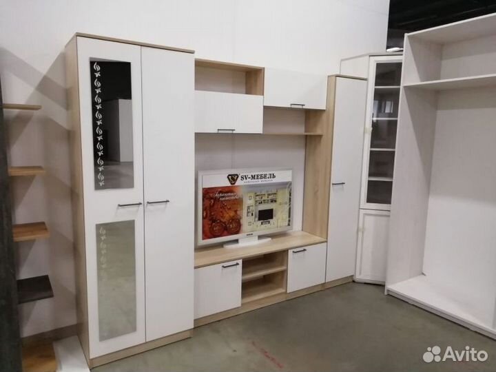 Стенки в гостиную новые