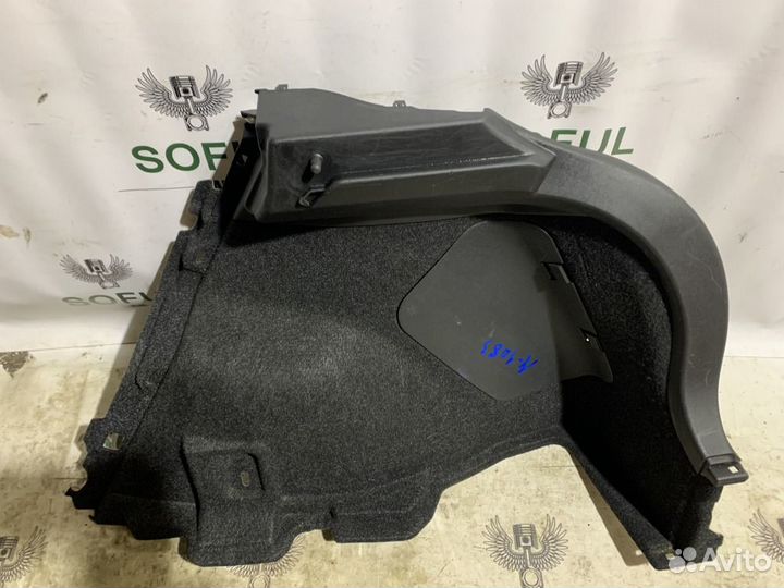 Обшивка багажного отсека правая Toyota Auris