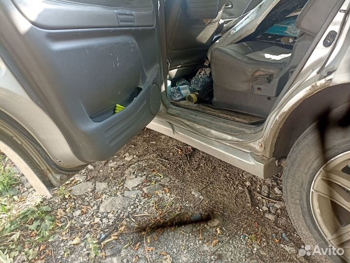 Suzuki Grand Vitara 2.7 AT, 2001, 500 000 км