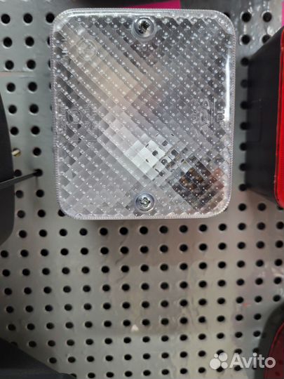 Фонарь заднего хода для легкового прицепа