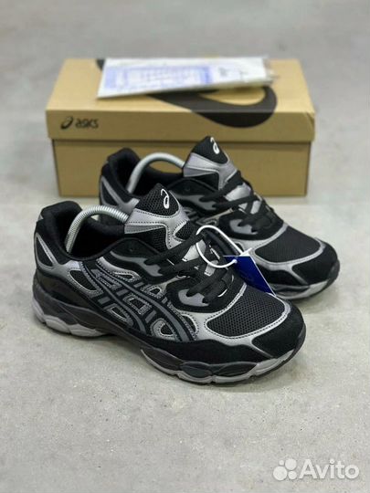 Кроссовки оптом