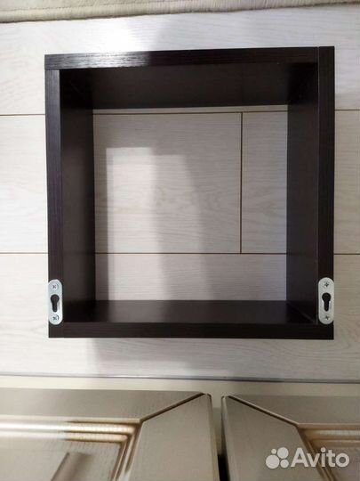 Полка настенная навесная