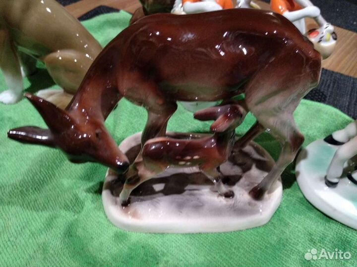 Статуэтка Олениха с оленёнком Германии