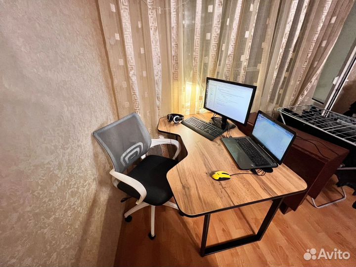 Стол с вырезом лофт игровой компьютерный