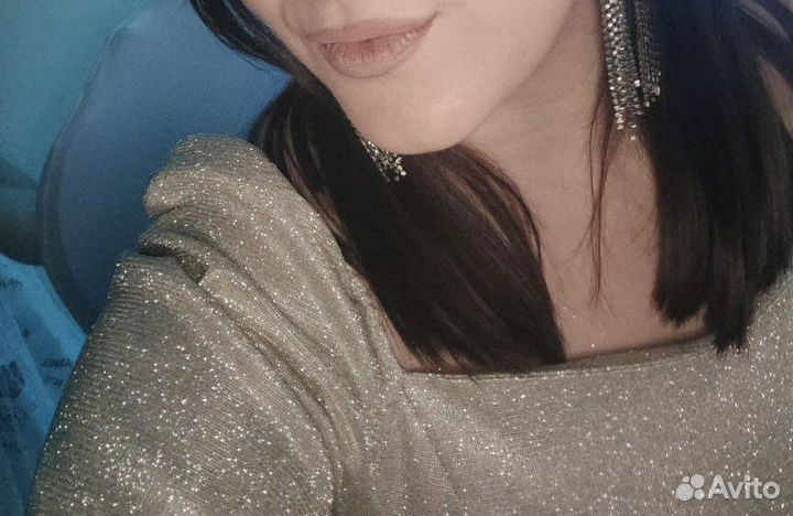 Блестящее платье