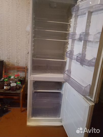 Холодильник Zanussi бу нерабочий