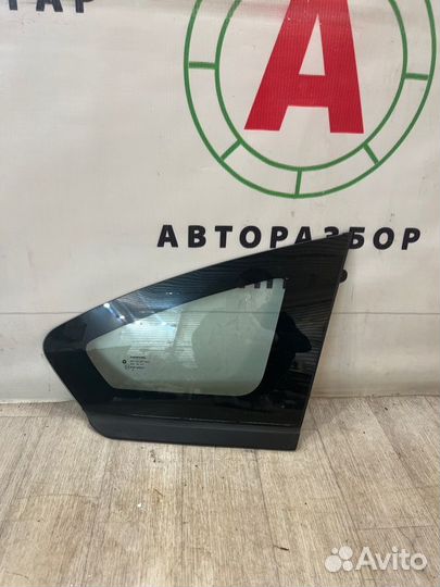 Стекло собачника заднее правое Dodge Caliber 2007