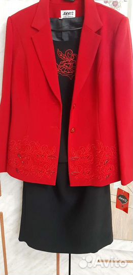 Костюм женский с юбкой 48 50