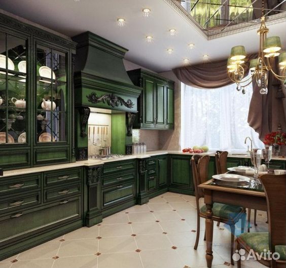 Кухонные гарнитуры, нестандартная кухня на заказ