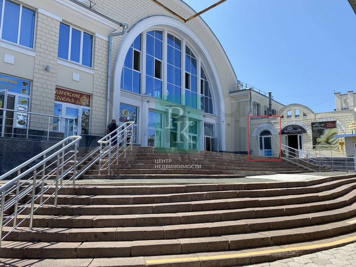 Торговое помещение 16 м² в центре города на Щербак