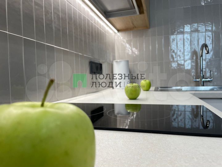 2-к. квартира, 37 м², 1/10 эт.
