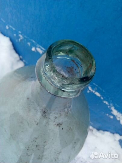 Старинная бутыль