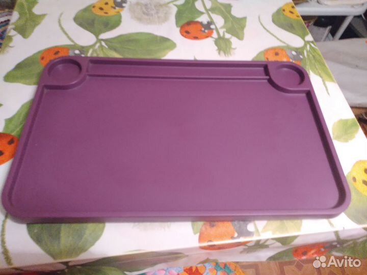 Поднос на ножках