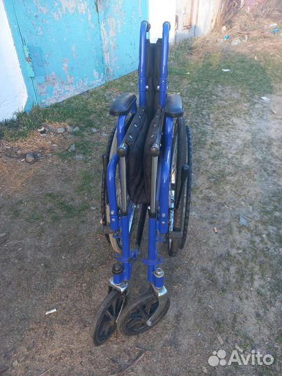 Инвалидная коляска