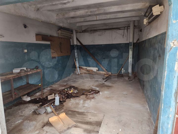 Гараж, > 30 м²