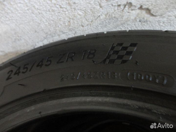 Michelin Pilot Sport 4 245/45 R18