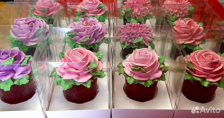 Шоколадный горшочек с зефиром, цветы в куполе