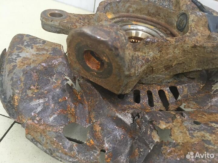 Кулак поворотный передний правый V5 2013