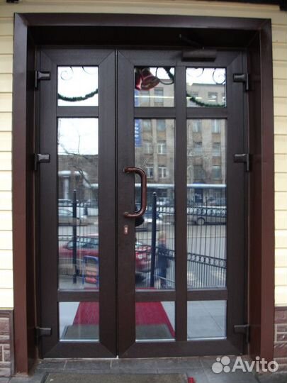 Пластиковые двери