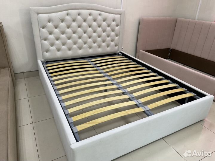 Кровать мягкая Катания