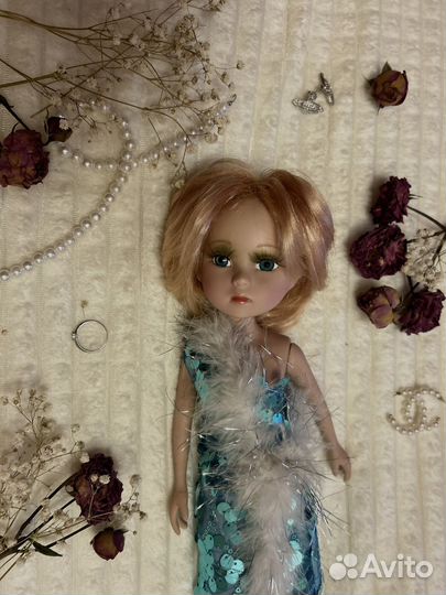 Кукла фарфоровая коллекционная