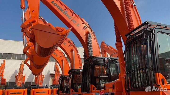 Гусеничный экскаватор Lonking CDM6490, 2023