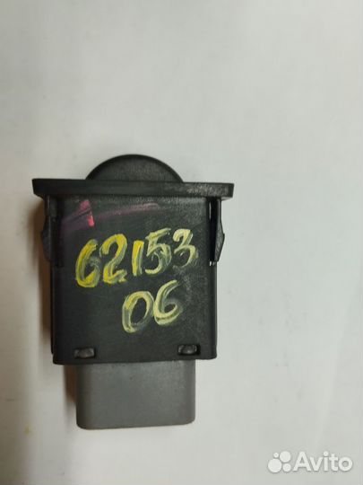 Кнопка корректора фар