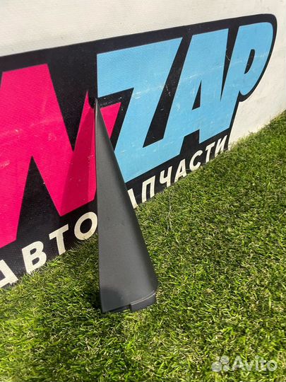 Накладка двери внутренняя задняя левая Honda HR-V