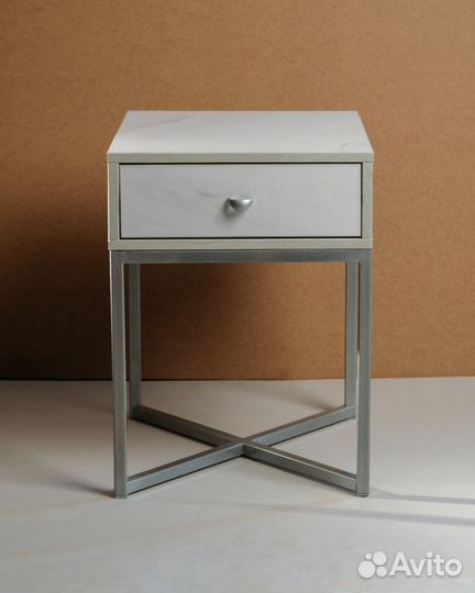 Тумба прикроватная