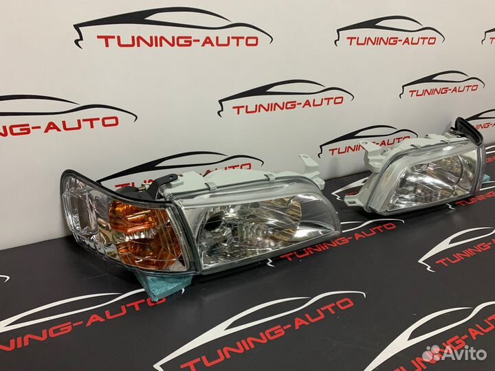 Фары Toyota Corolla (E100) 1991-2002 год (комплект, cветлые)