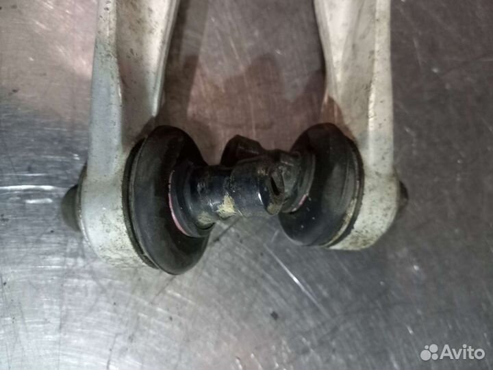 Верхние рычаги передней подвески Audi A4 B6