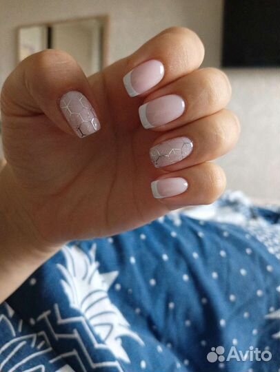 Маникюр педикюр