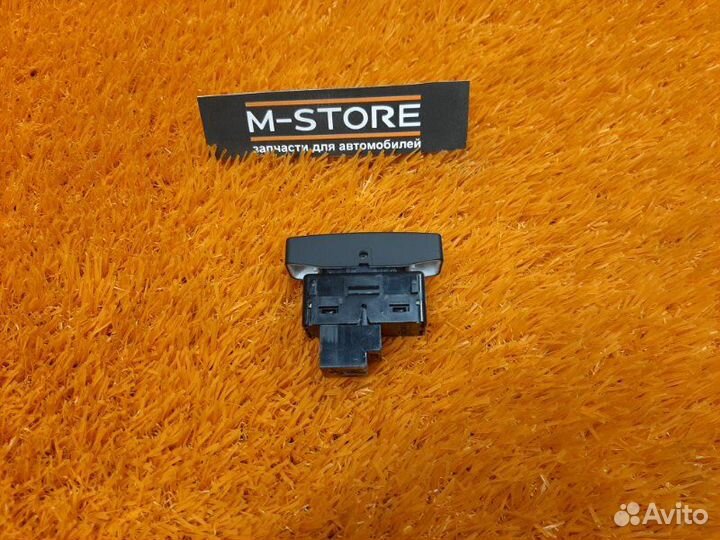 Кнопка центрального замка задняя левая Volkswagen